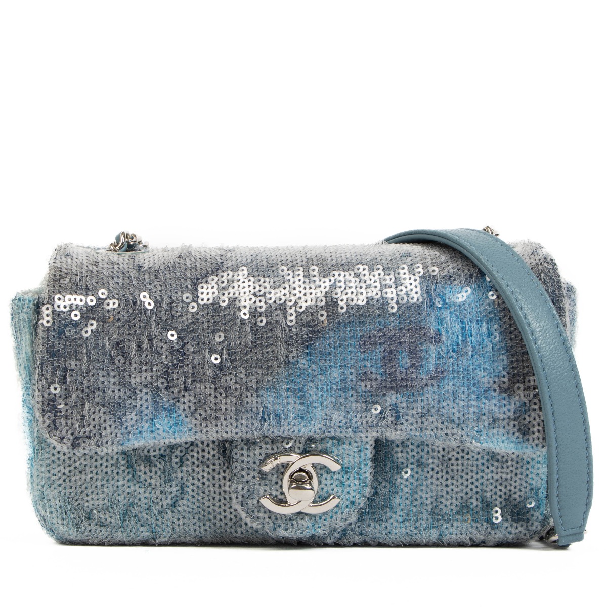 ll09421_chanel_blue_mini_class