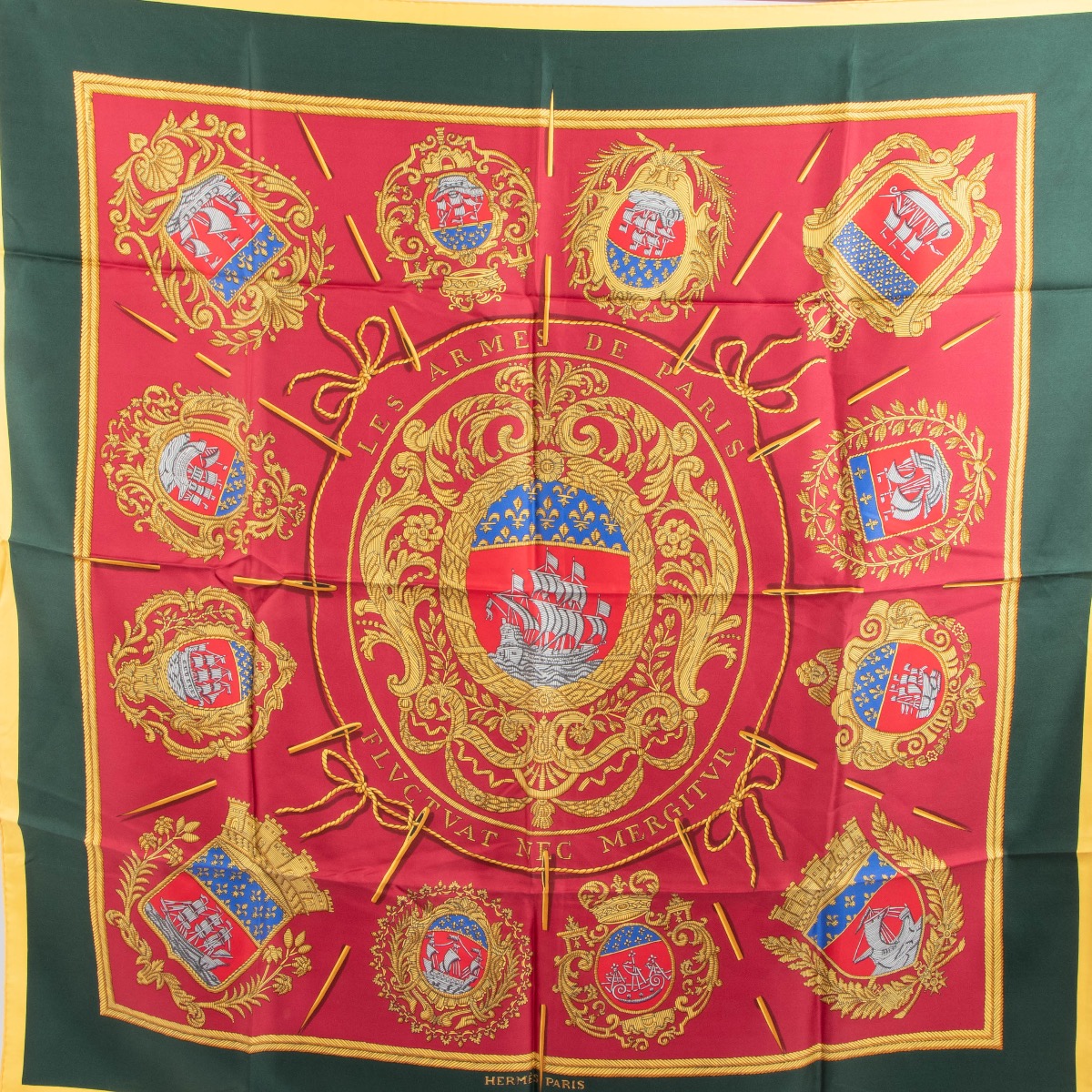 【送料無料/新品】 Paris De Armes Les Hermès Silk and Buy ○ Labellov ○ Scarf 小物
