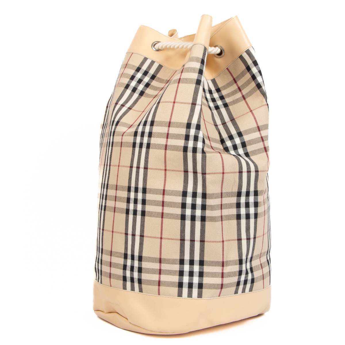 Burberry bag bucket hotsell