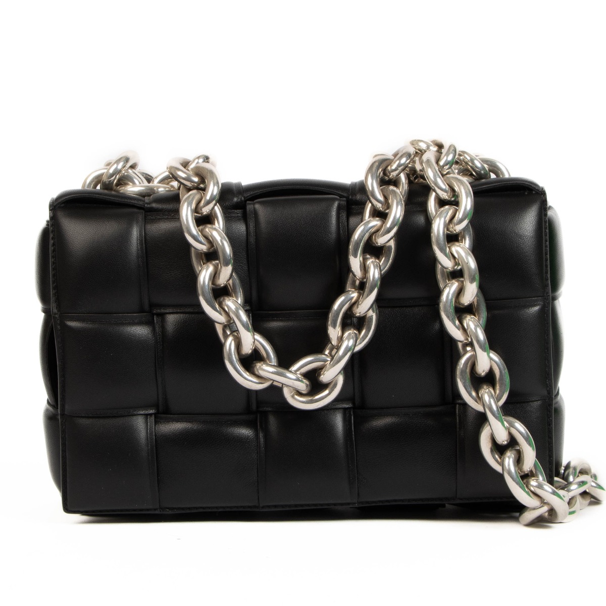 Bottega Veneta Black Chain Cassette Bag ○ Labellov ○ Buy