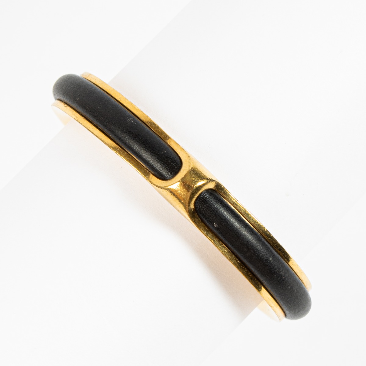 Hermès Black Bracelet ○ Labellov ○ Buy and Sell Authentic