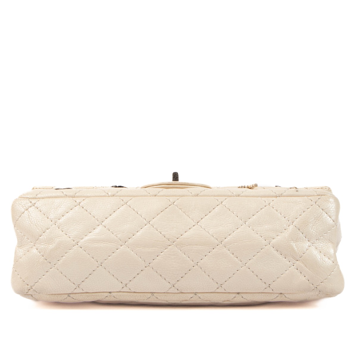 Chanel Pearly Leather Lucky Charms 2.55 Bag ○ Labellov ○ Buy and