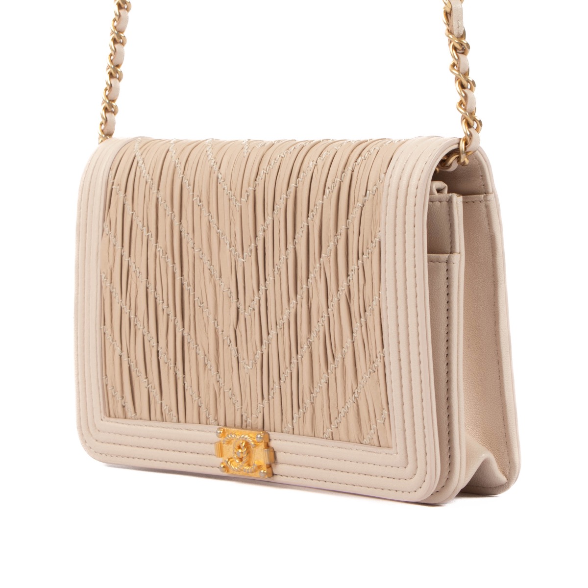 スーパーセール Chanel Beige Chain On Wallet Boy Crumpled Pleated Chevron 手提げ・レッスンバッグ・入園グッズ