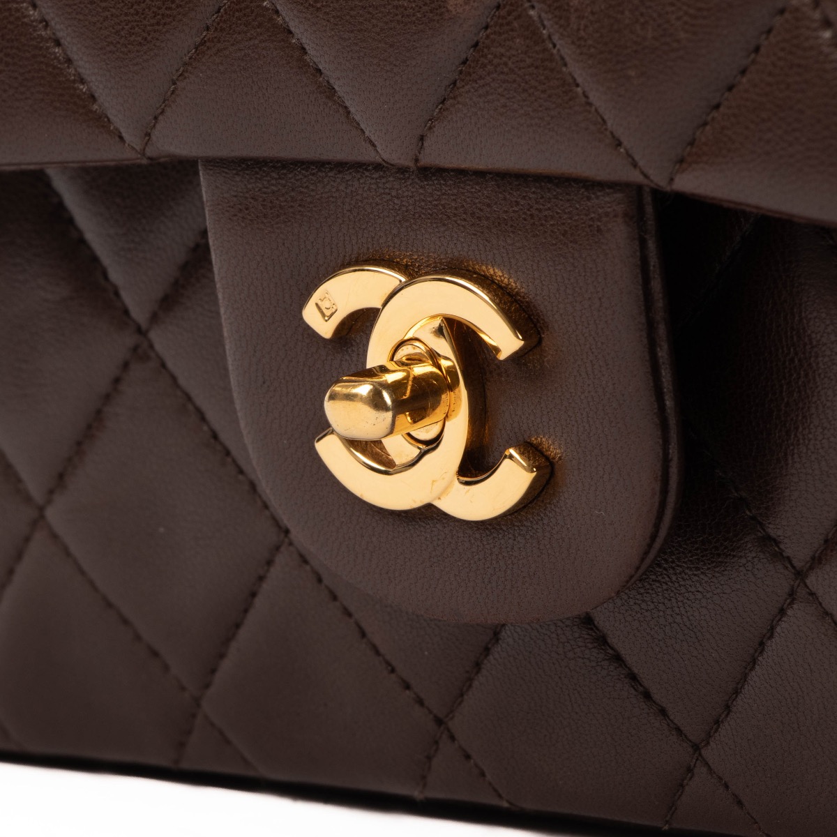 CHANEL ブラウンレザー手袋 CCロゴ刺繍 Vtg CHANEL CC LOGO BROWN LEATHER BOOTS 37 | eBay