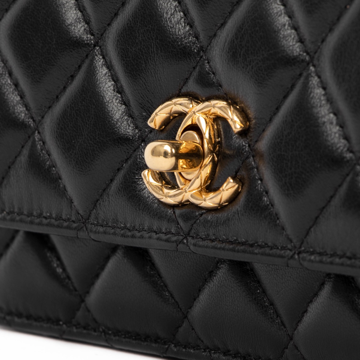 Chanel Black Glazed Lambskin Wallet On Chain ○ Labellov ○ Buy