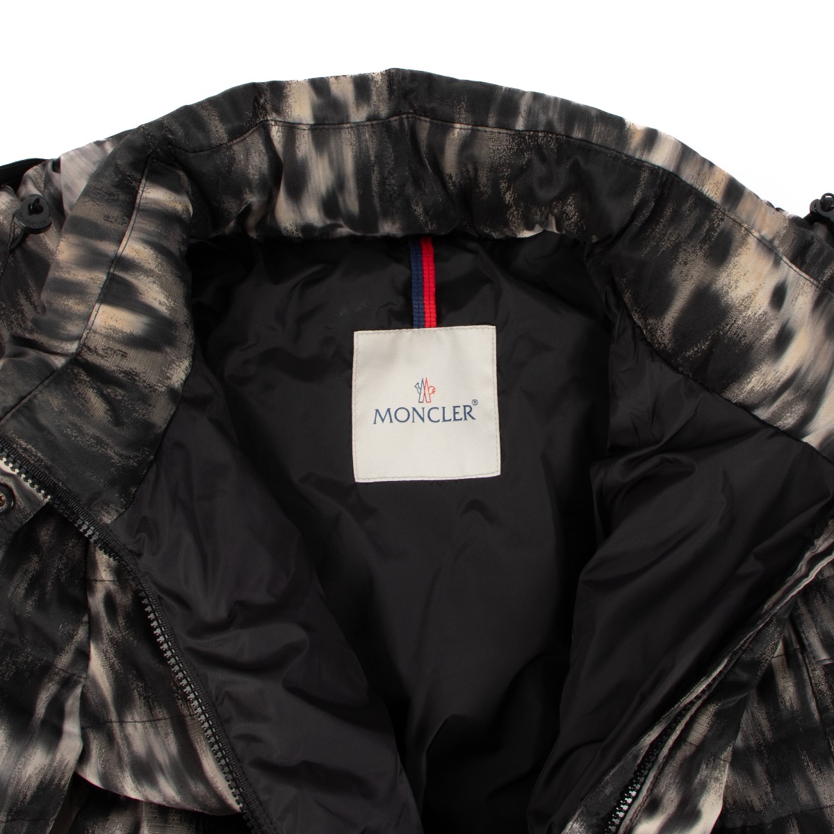 モンクレール　SABY Moncler Animal Print Saby Down Jacket - Size M ○ Labellov