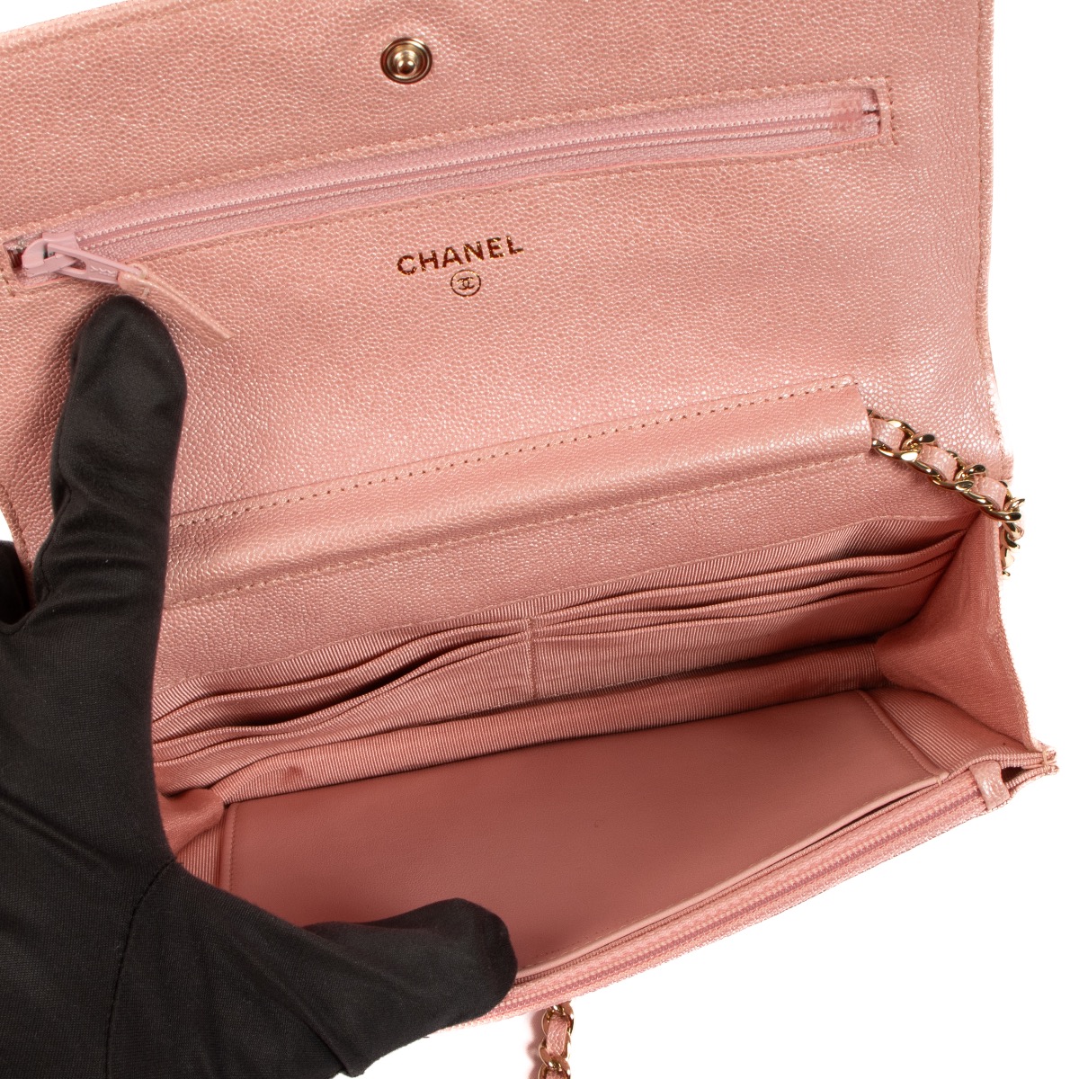 Chanel Pink Iridescent Caviar Leather Wallet On Chain Chanel Pink Iridescent Caviar Leather Wallet On Chain