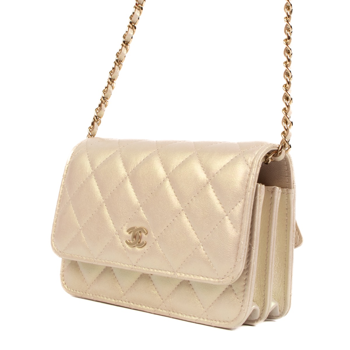 Chanel 20b deals iridescent ivory