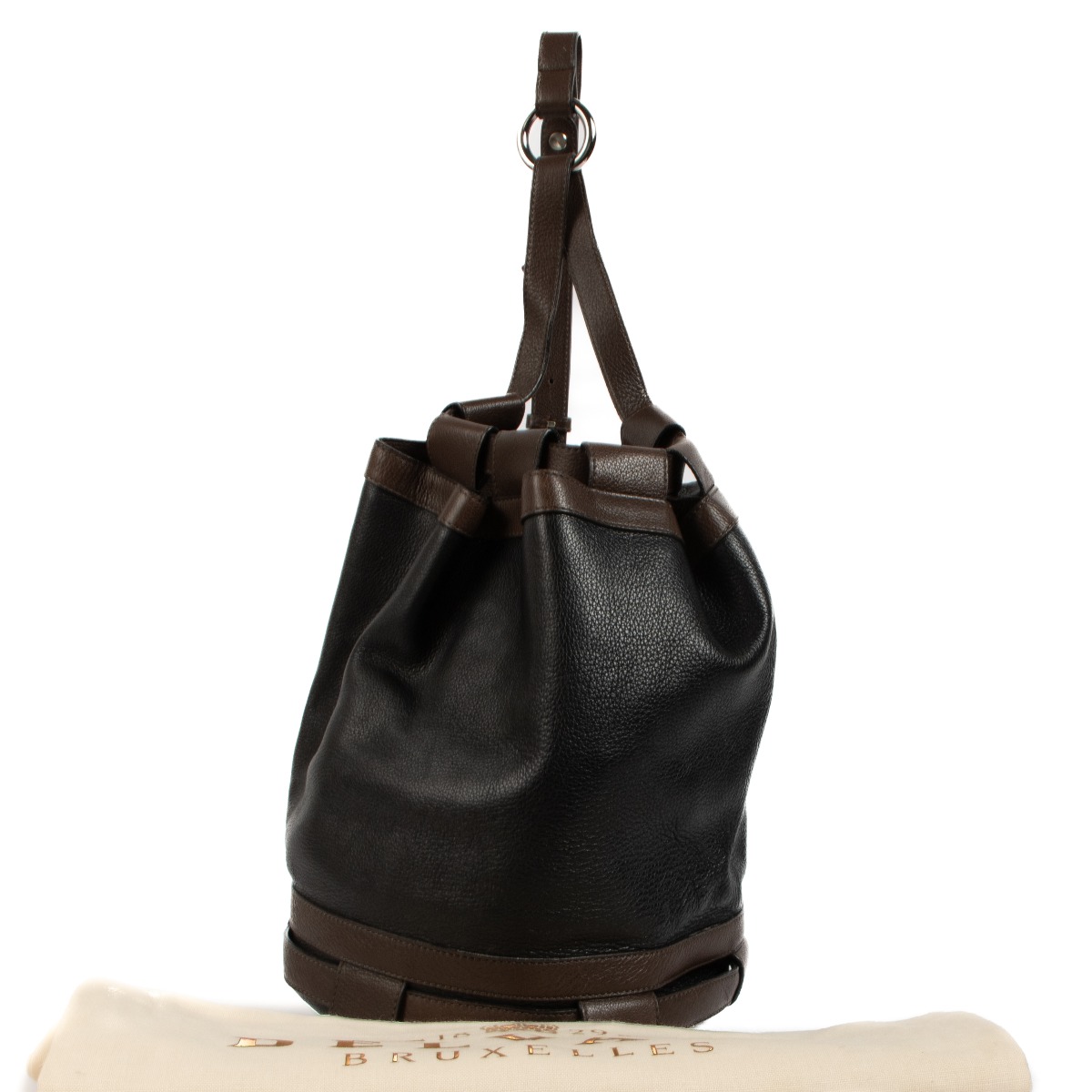 Vintage leather hot sale bucket bag