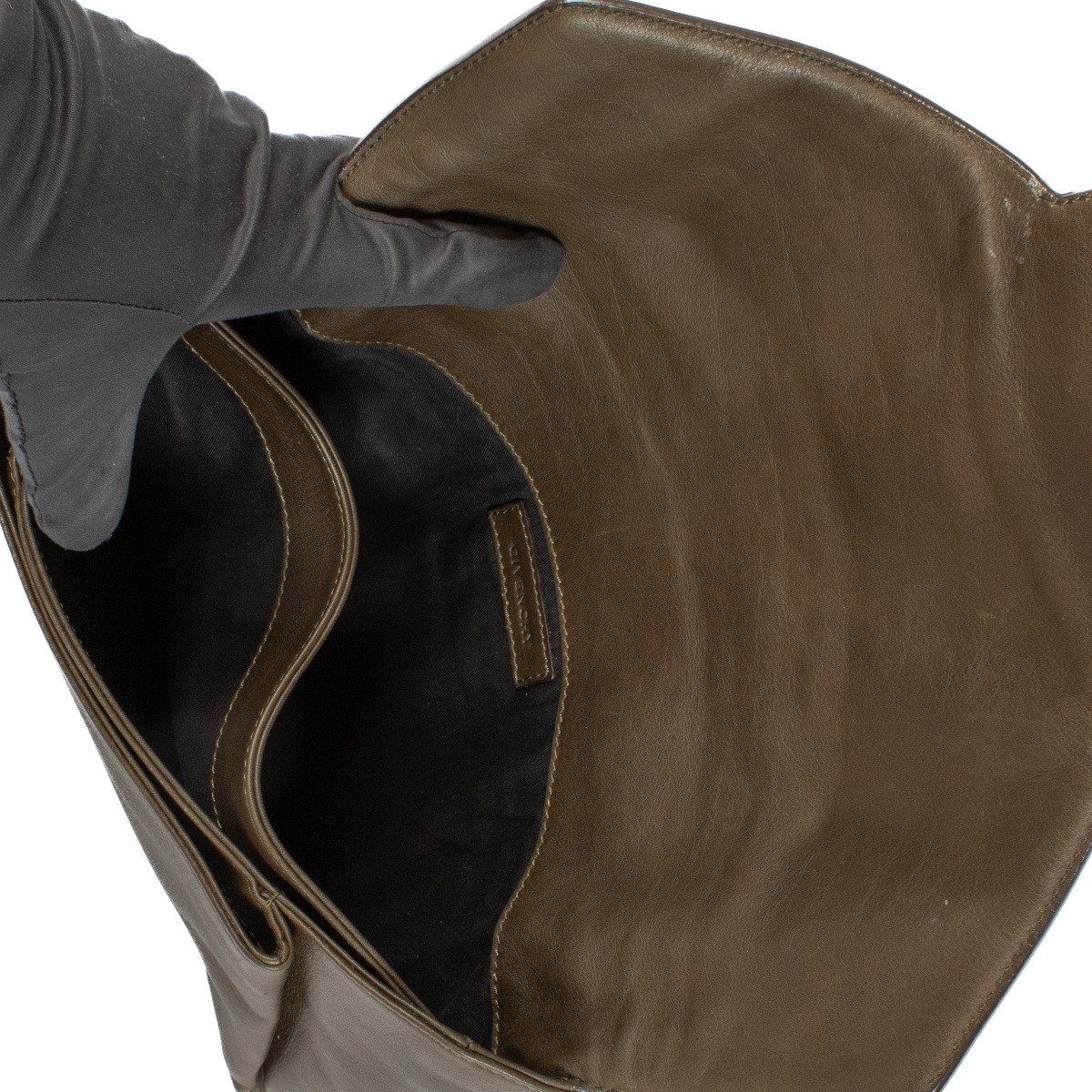 Givenchy Brown Leather Antigona Clutch ○ Labellov ○ Buy