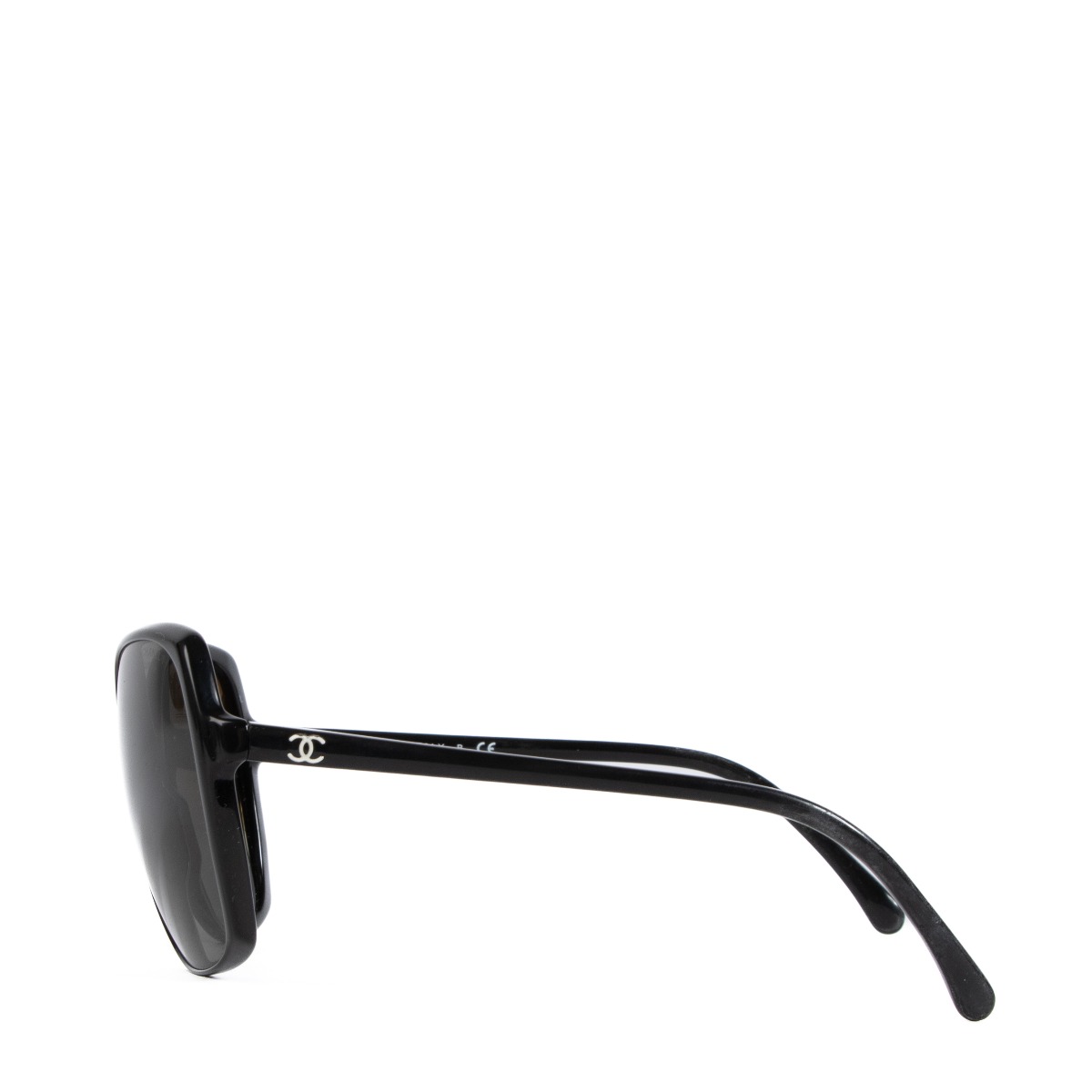 Chanel 5204 Black CC Sunglasses ○ Labellov ○ Buy and Sell