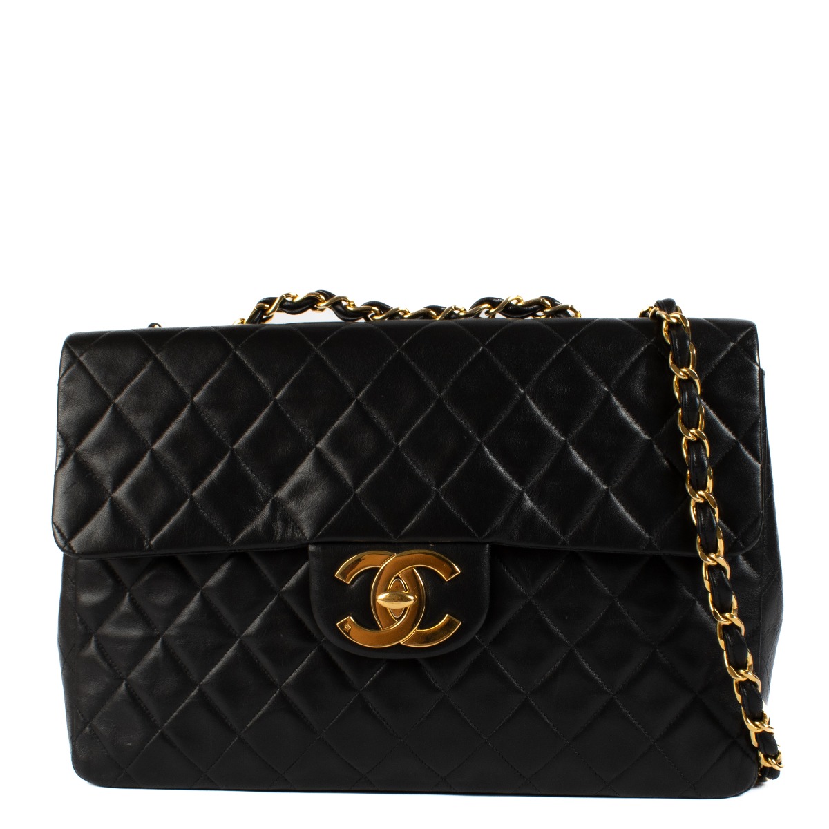 ll12133_chanel_black_quilted_l