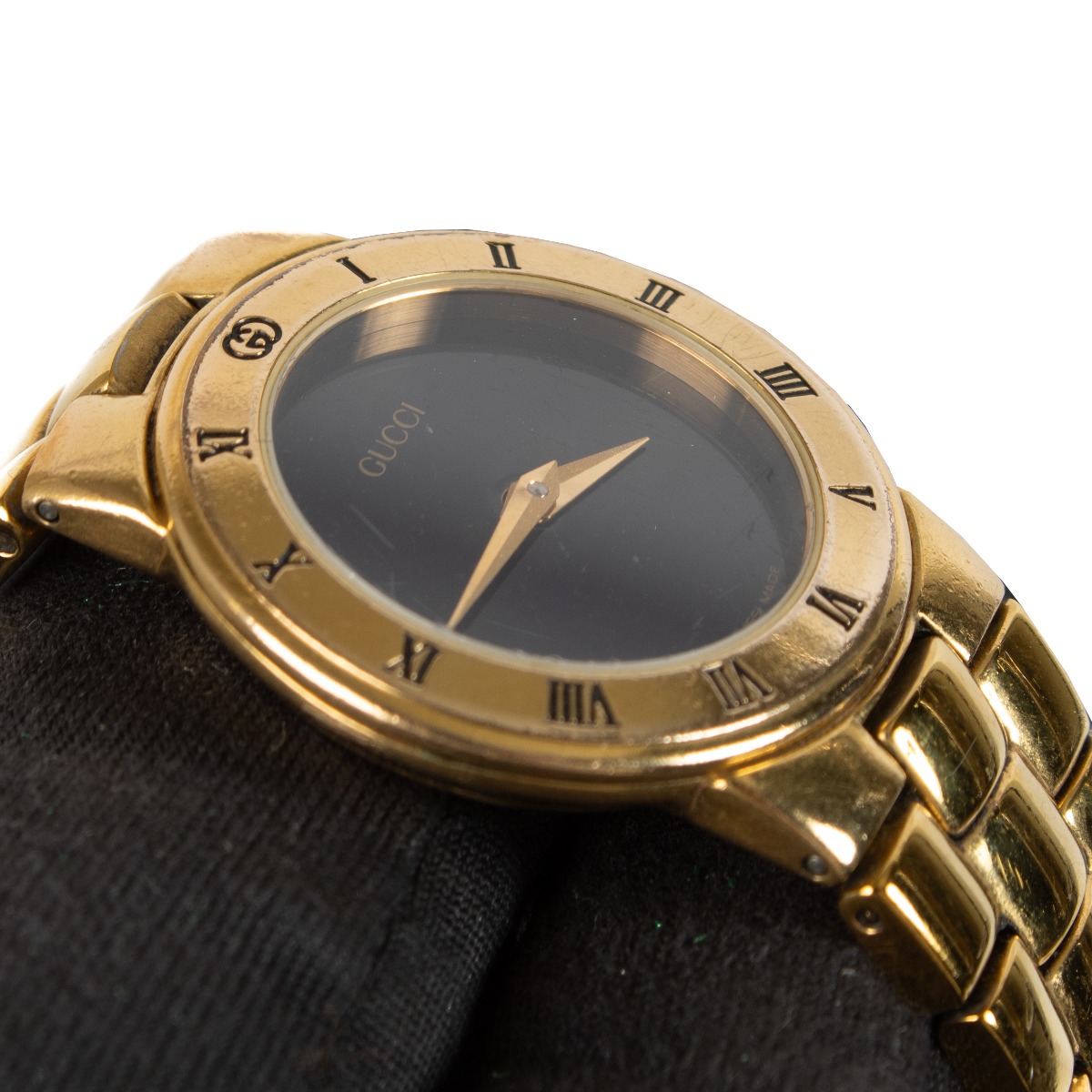 ll12319_gucci_gold_watch-4.jpg