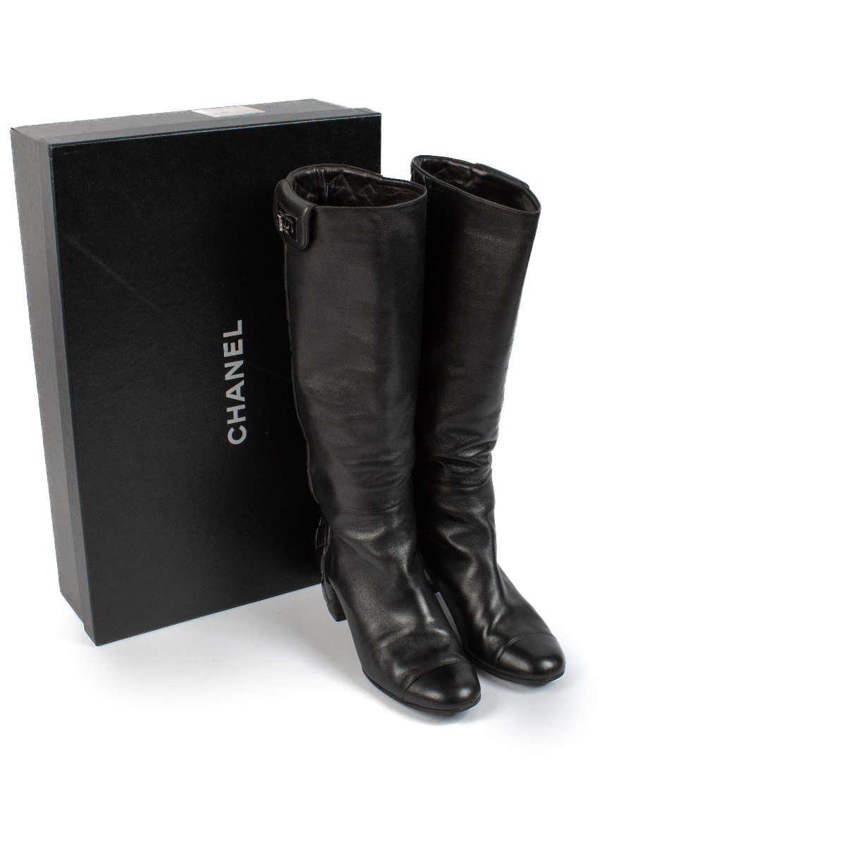 ll12742_chanel_black_quilted_l