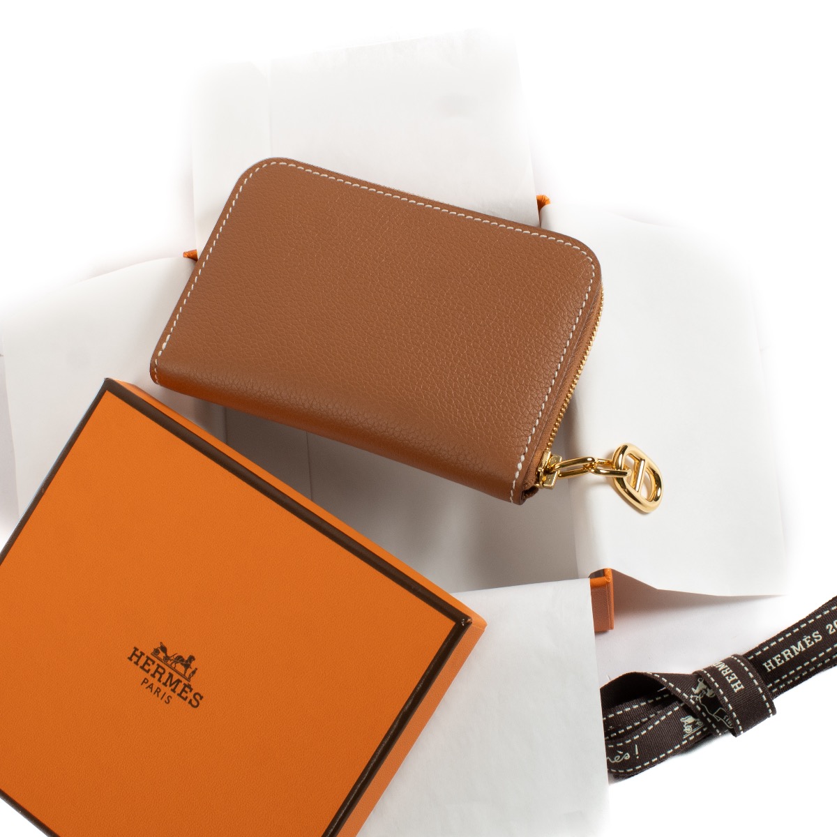 Hermès Gold Evercolor Chaîne d'Ancre Zipengo Compact Card