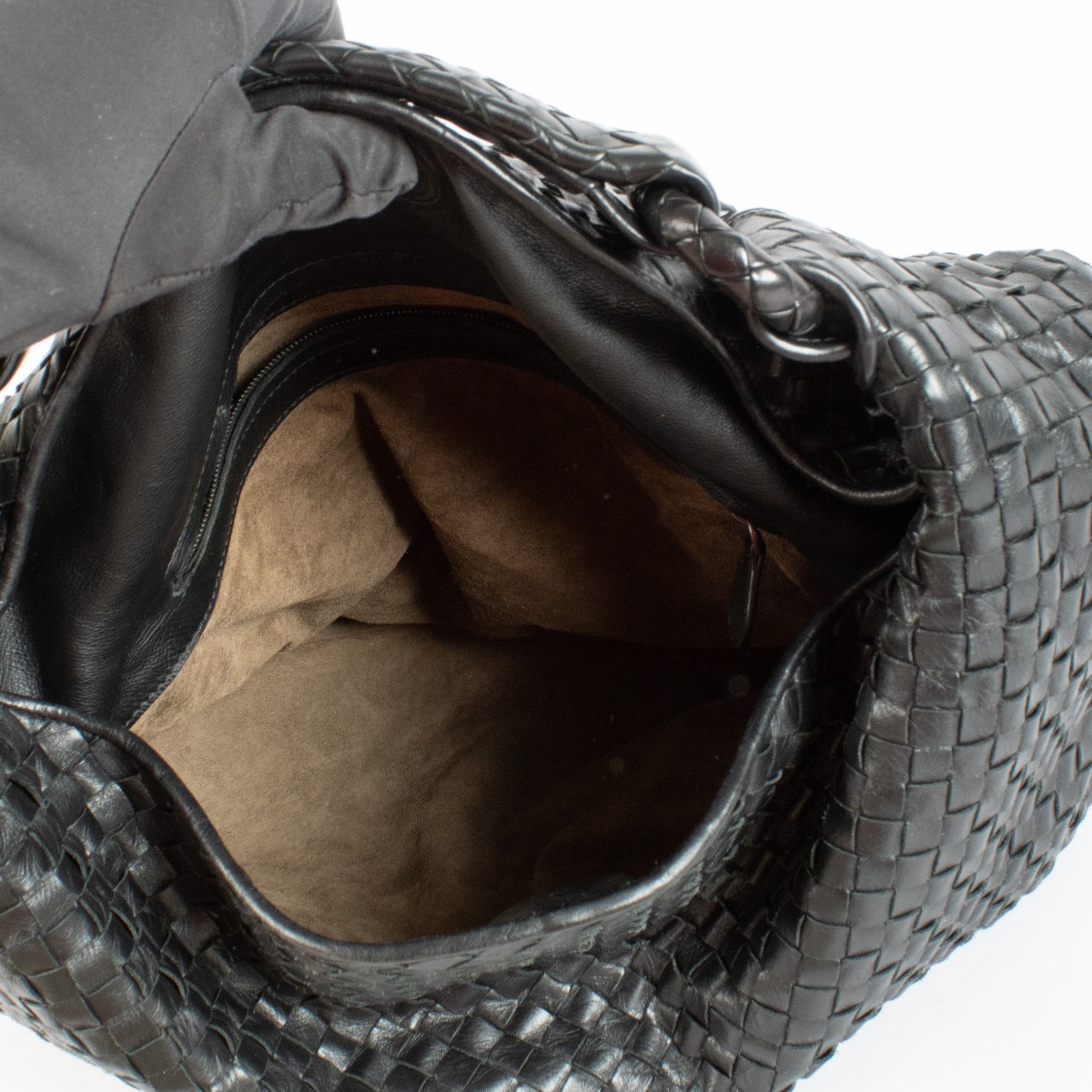 Bottega Veneta Black Intrecciato Hobo Bag ○ Labellov ○ Buy and