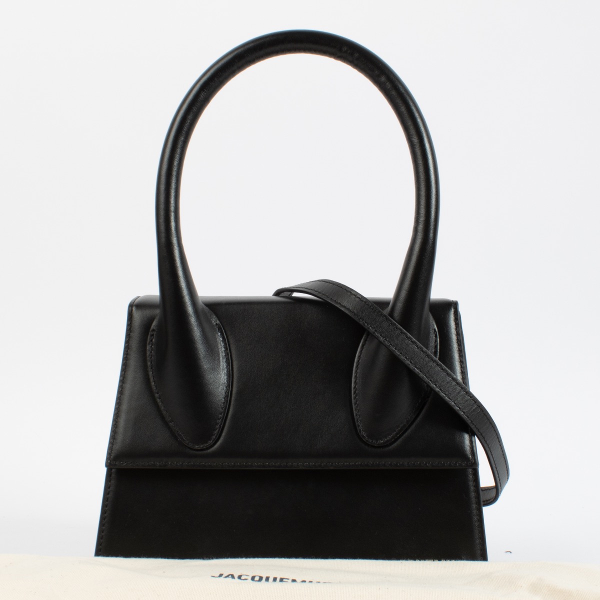 ll15673_jacquemus_black_grand_