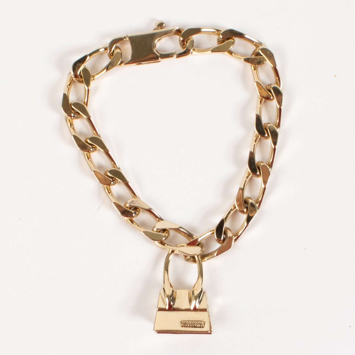 Jacquemus Gold Chiquito Bracelet ○ Labellov ○ Buy and Sell Jacquemus Gold Chiquito Bracelet ○ Labellov ○ Buy and Sell