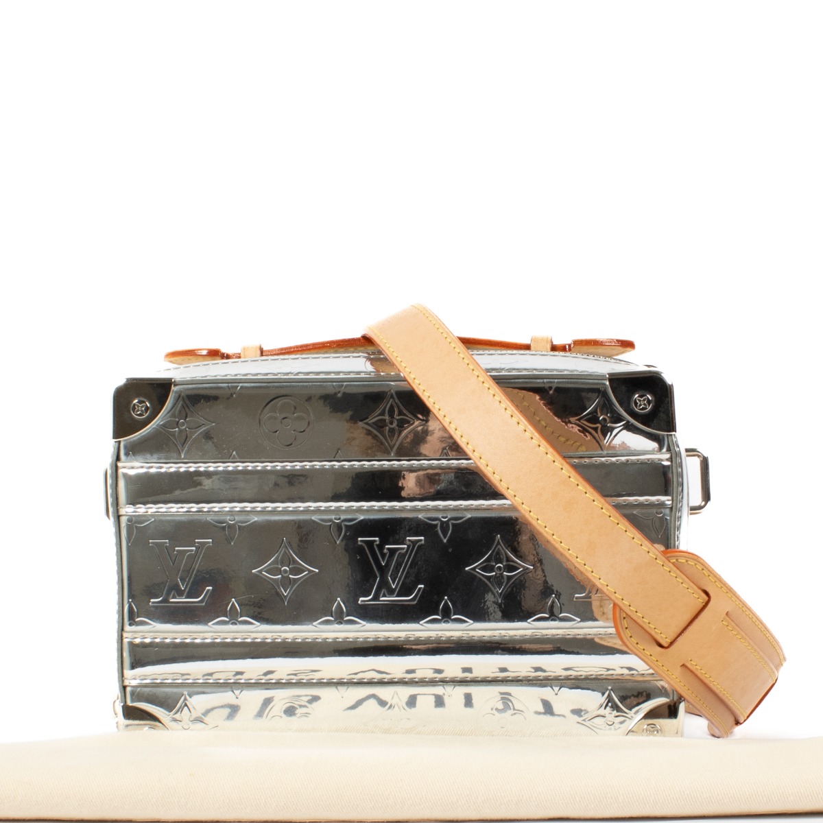 ll16235_louis_vuitton_silver_m