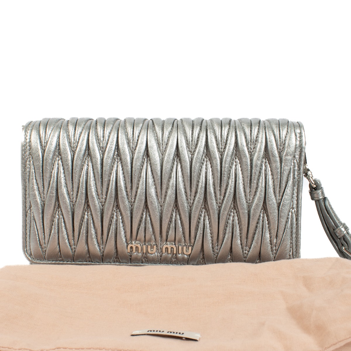MIU MIU》 5BH229 N88 F0002 マテラセ ロゴショルダーバッグ