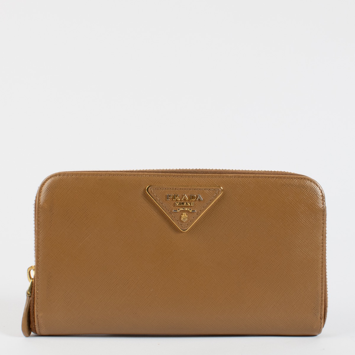 Prada Camel Zip Wallet ○ Labellov ○ Buy and Sell Authentic Luxury