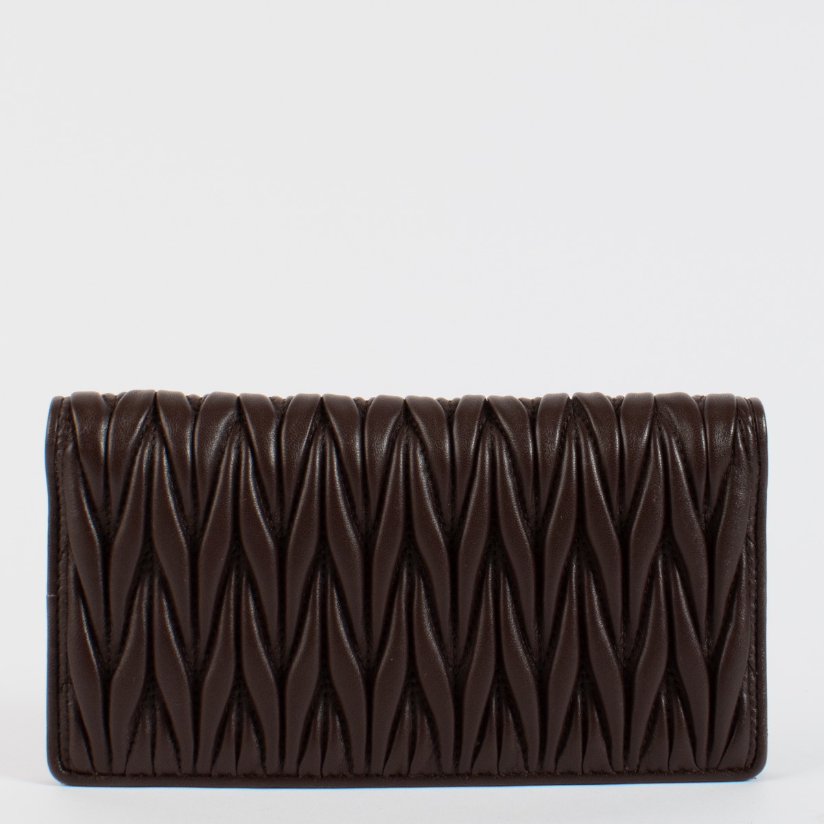 【激安大特価！】 ○ Wallet Flap Matelasse Bruyère Miu Miu Labellov and Buy ○ バッグ