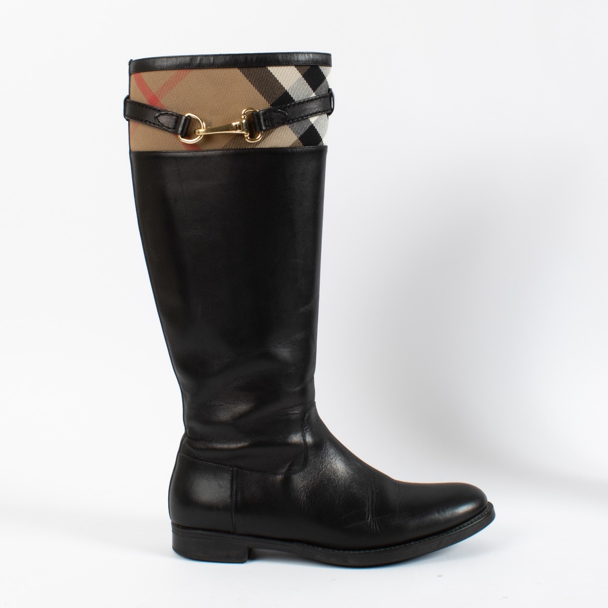 Burberry Black Boots - Size 37 ○ Labellov ○ Buy and Sell