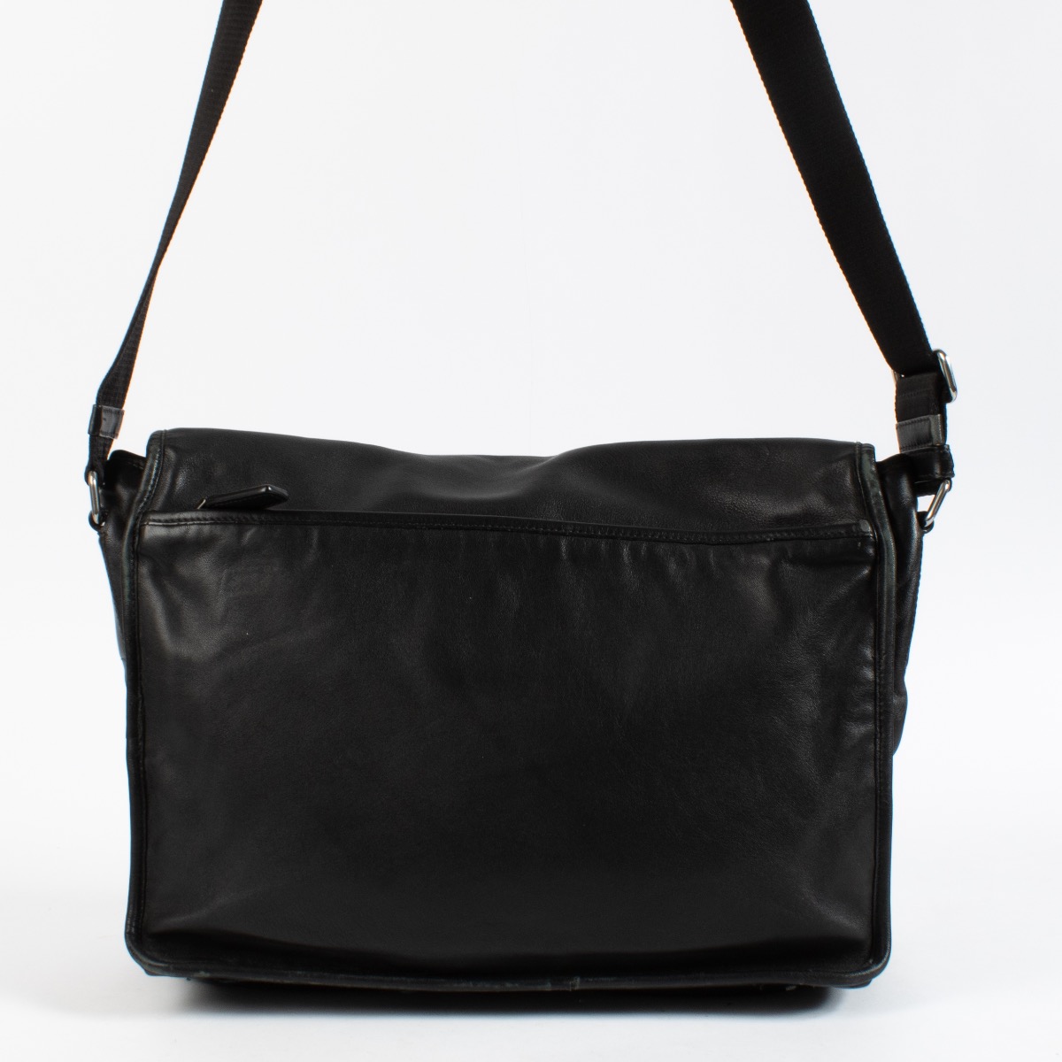 Prada Black Messenger Bag ○ Labellov ○ Buy and Sell Authentic Luxury