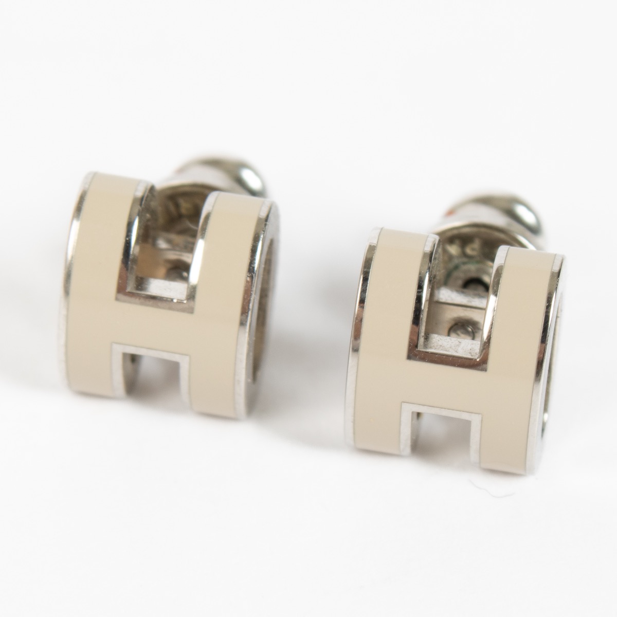 Hermès Grey Mini Pop H Earrings ○ Labellov ○ Buy and Sell
