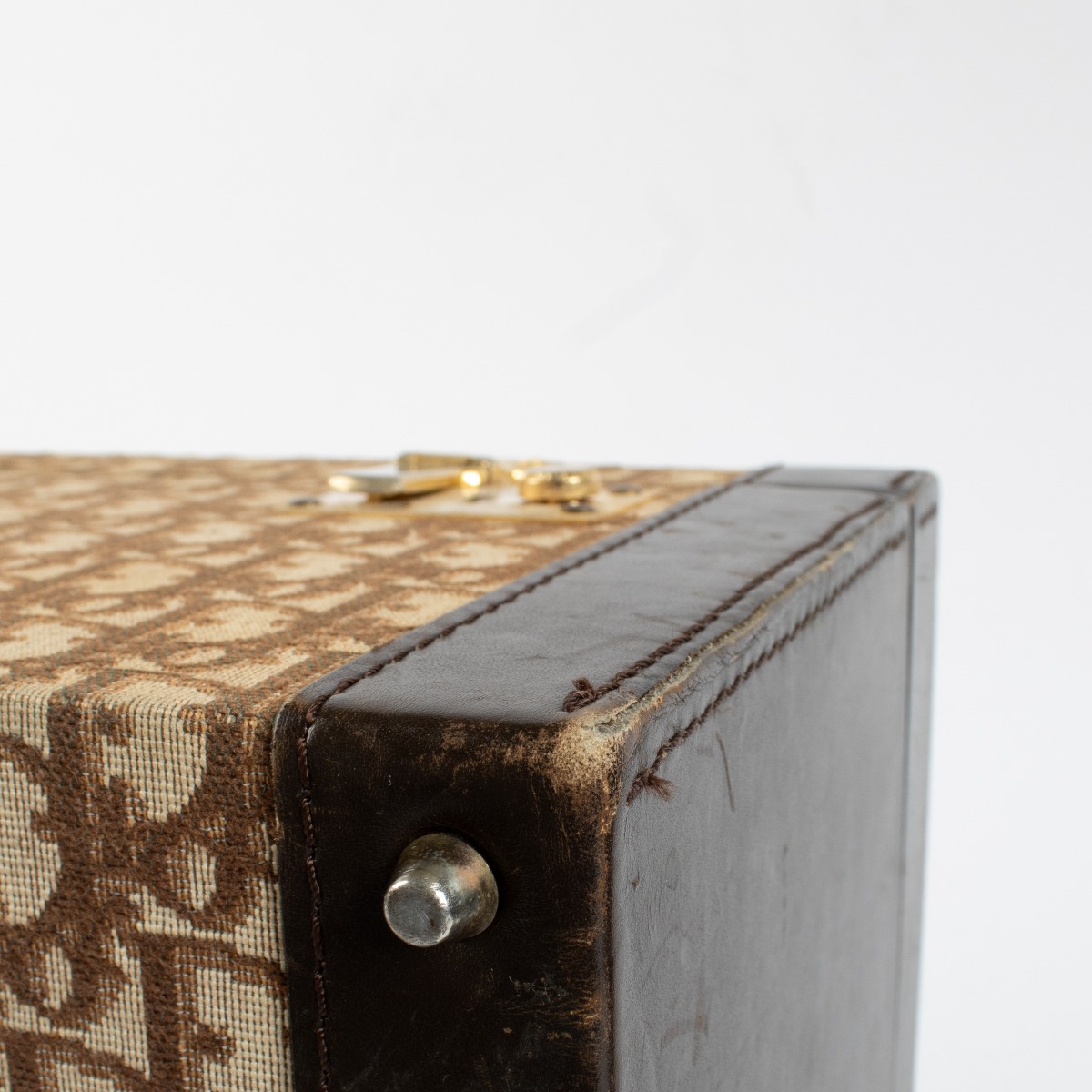 Christian Dior Brown Oblique Beauty Case ○ Labellov ○ Buy and