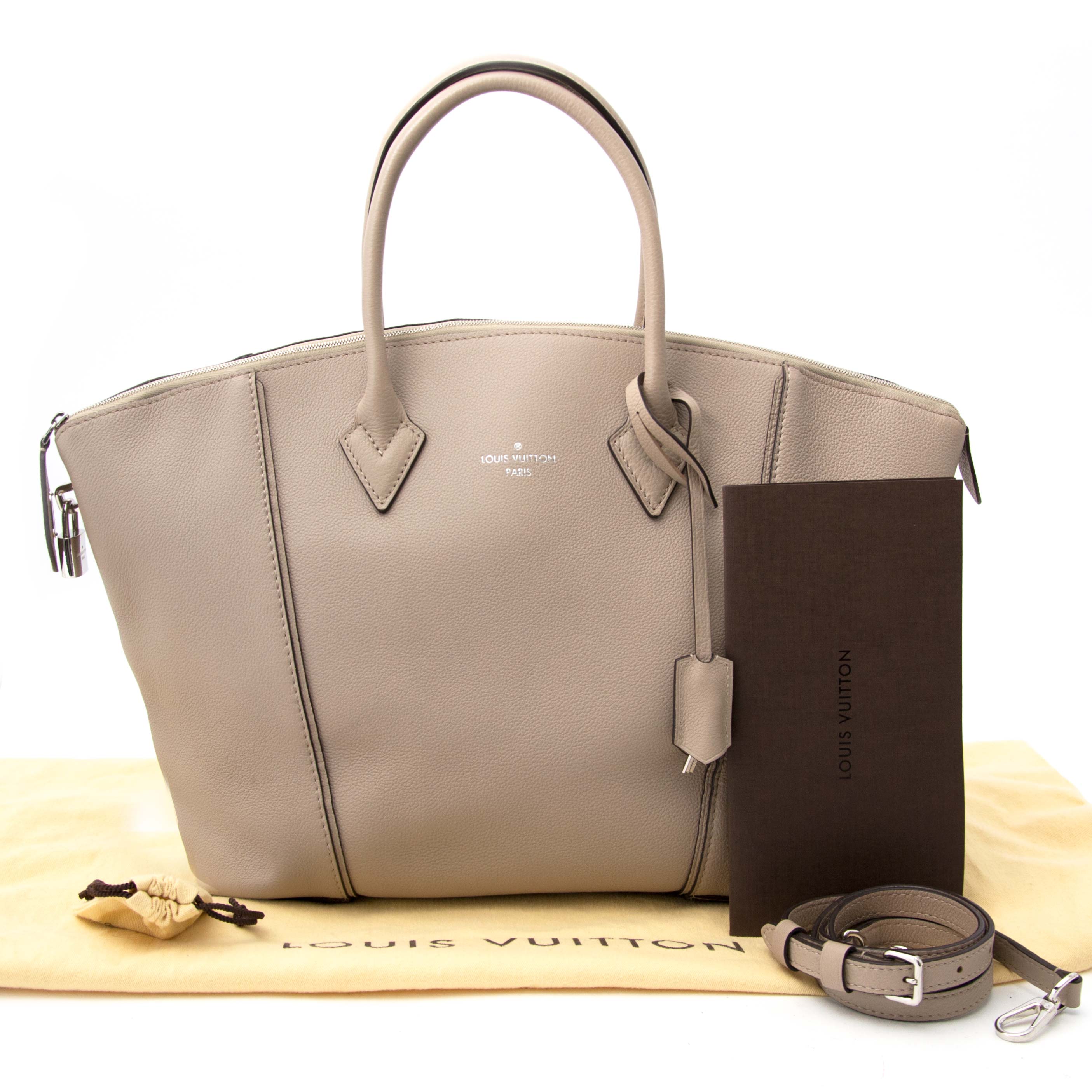 Louis Vuitton Veau Cashemire Soft Lockit MM Galet ○ Labellov