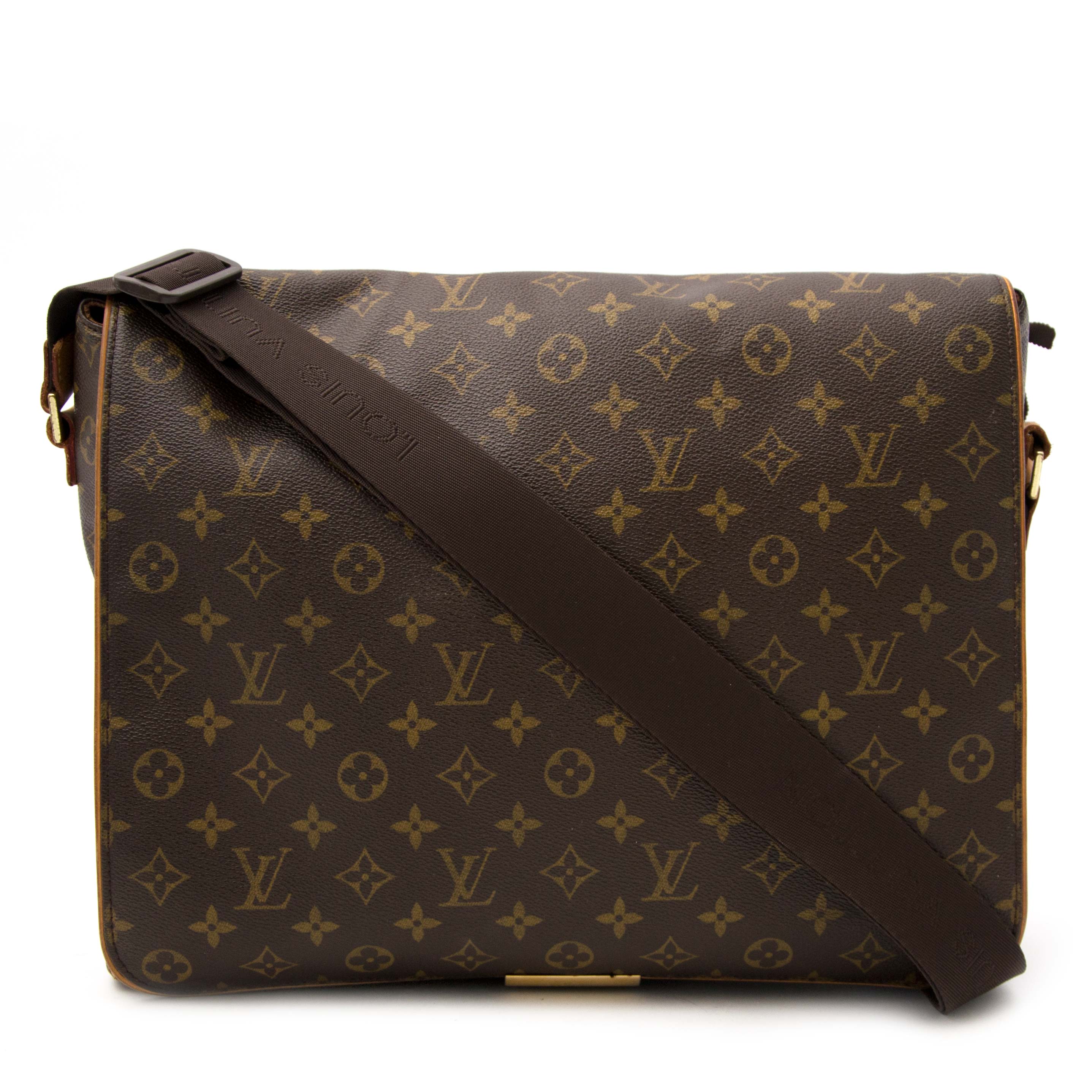 Sold at Auction: Louis Vuitton Bastille Monogram Valmy Messenger