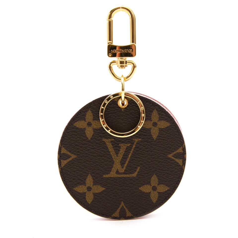 louis-vuitton-monogram-charm-