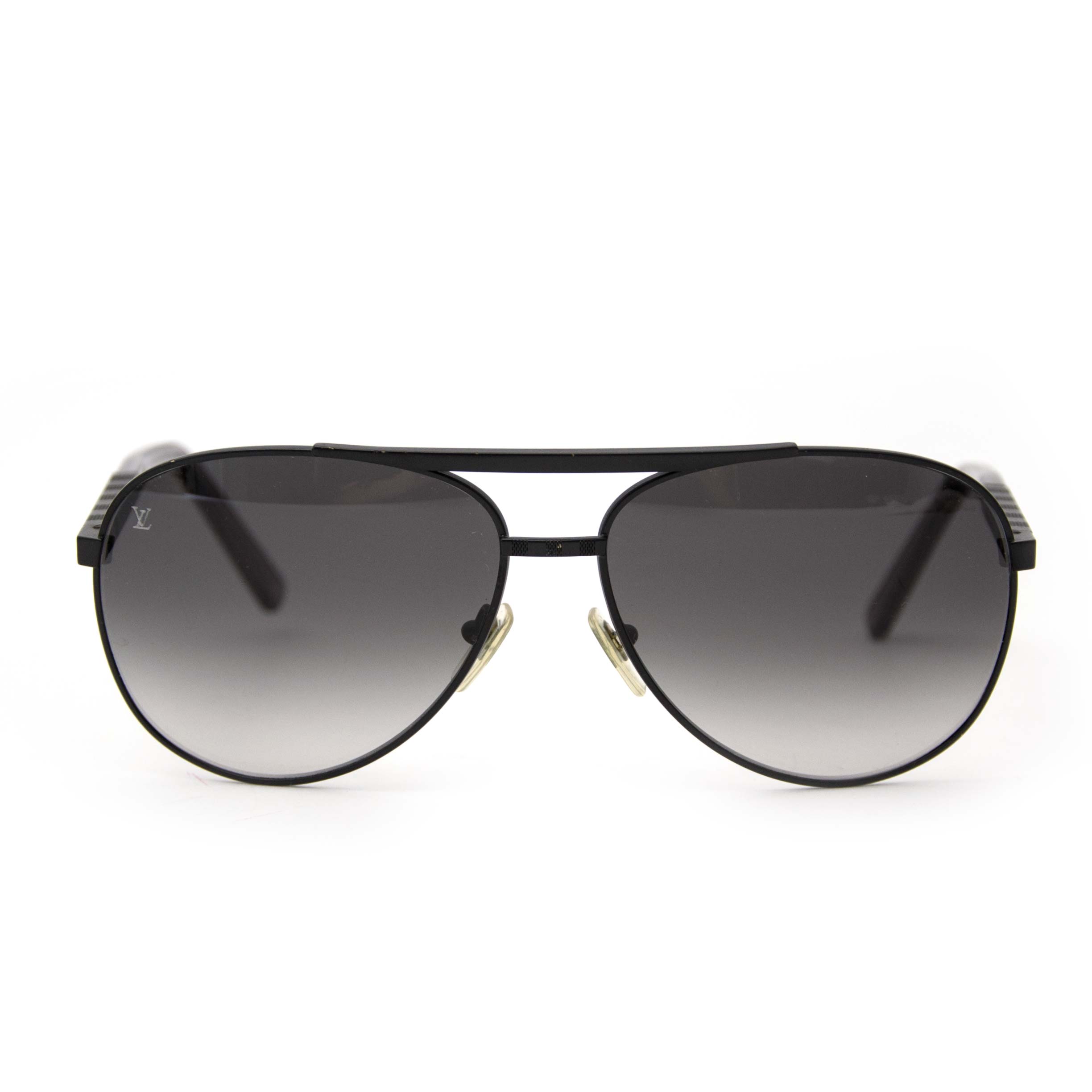 Louis Vuitton Attitude Pilote Sunglasses