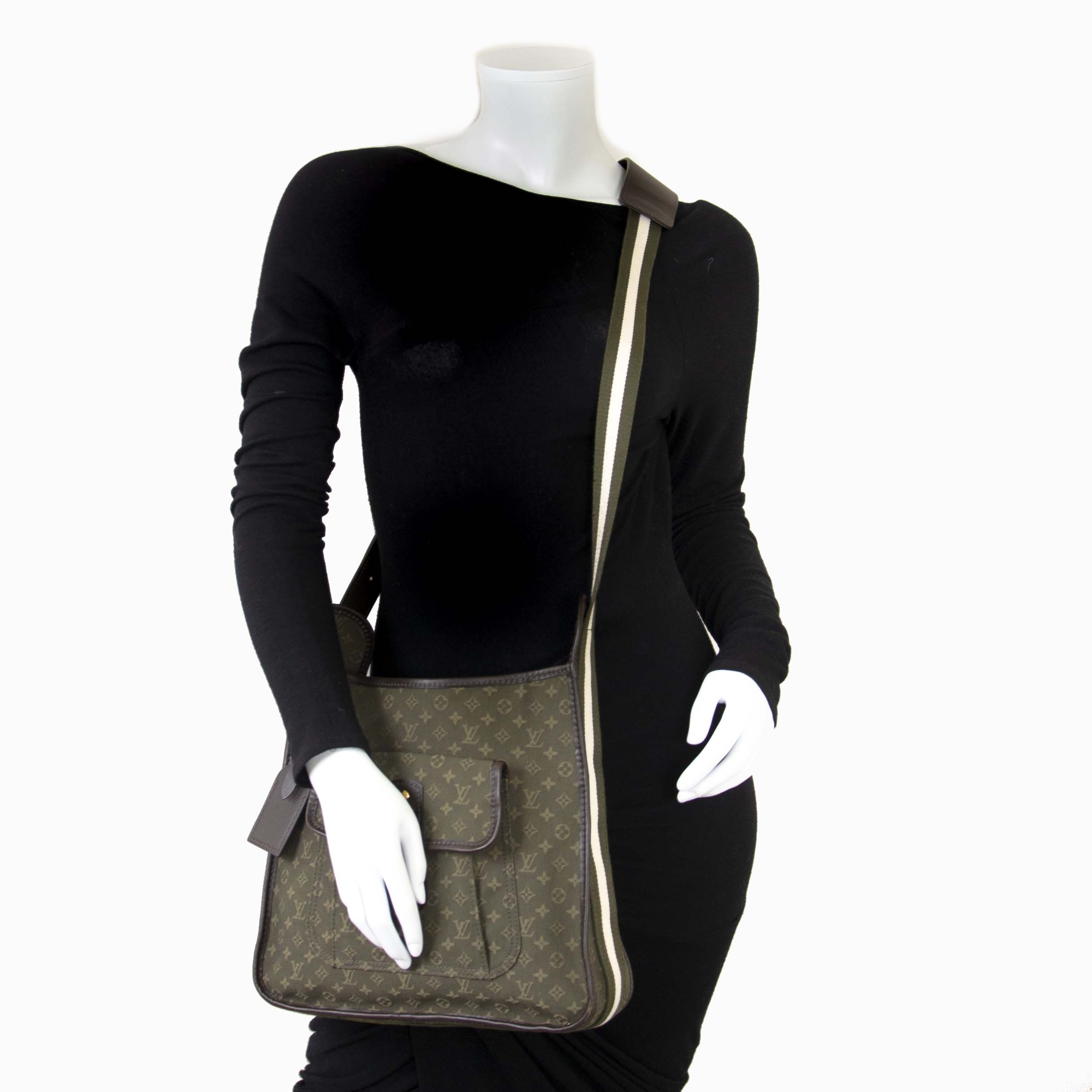 Louis Vuitton Besace Mary Kate Shoulder Bag ○ Labellov Louis Vuitton Besace Mary Kate Shoulder Bag ○ Labellov