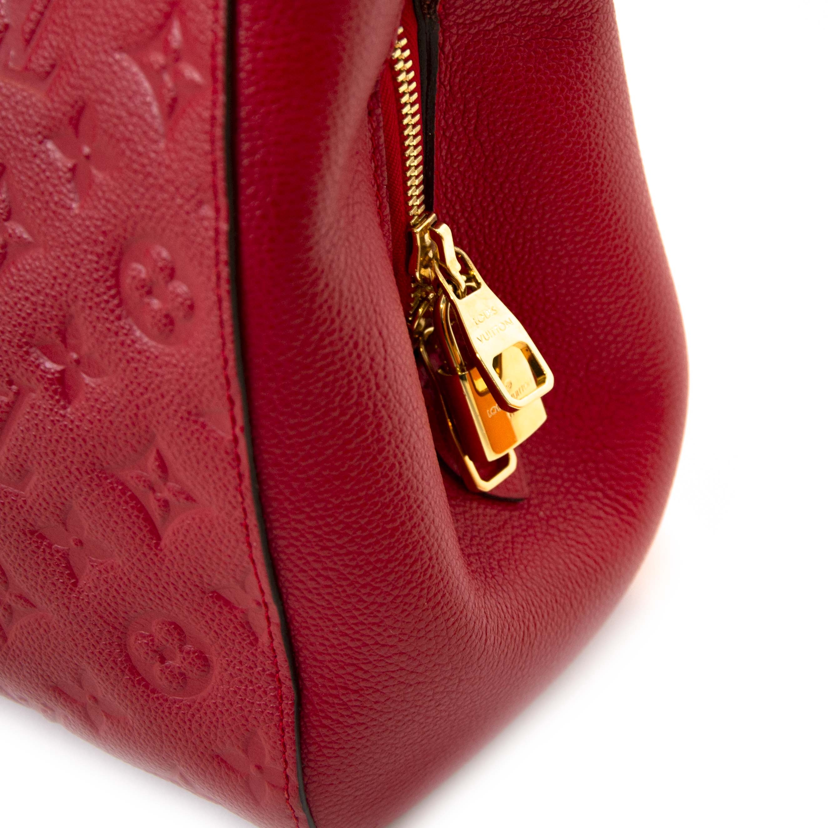 Louis Vuitton Red Monogram Empreinte Montaigne MM Leather ref.607956 - Joli  Closet