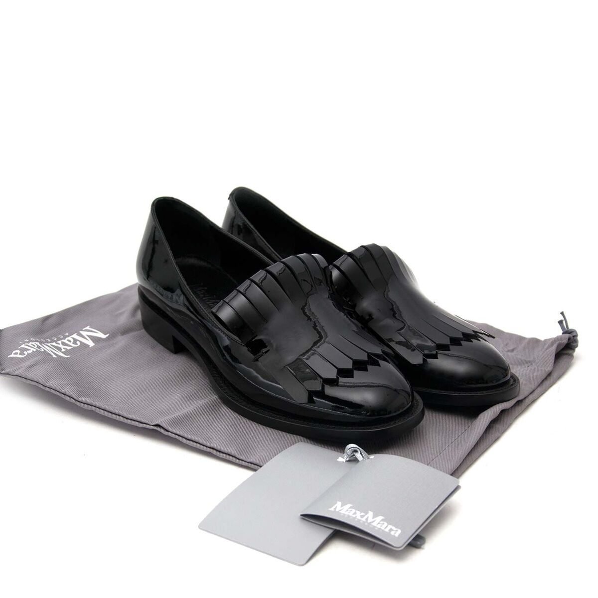 【関税＆送料込み】Max Mara 'Soft Loafers' Loafers Max Mara Black Genie Patent Fringes Loafers - Size 37
