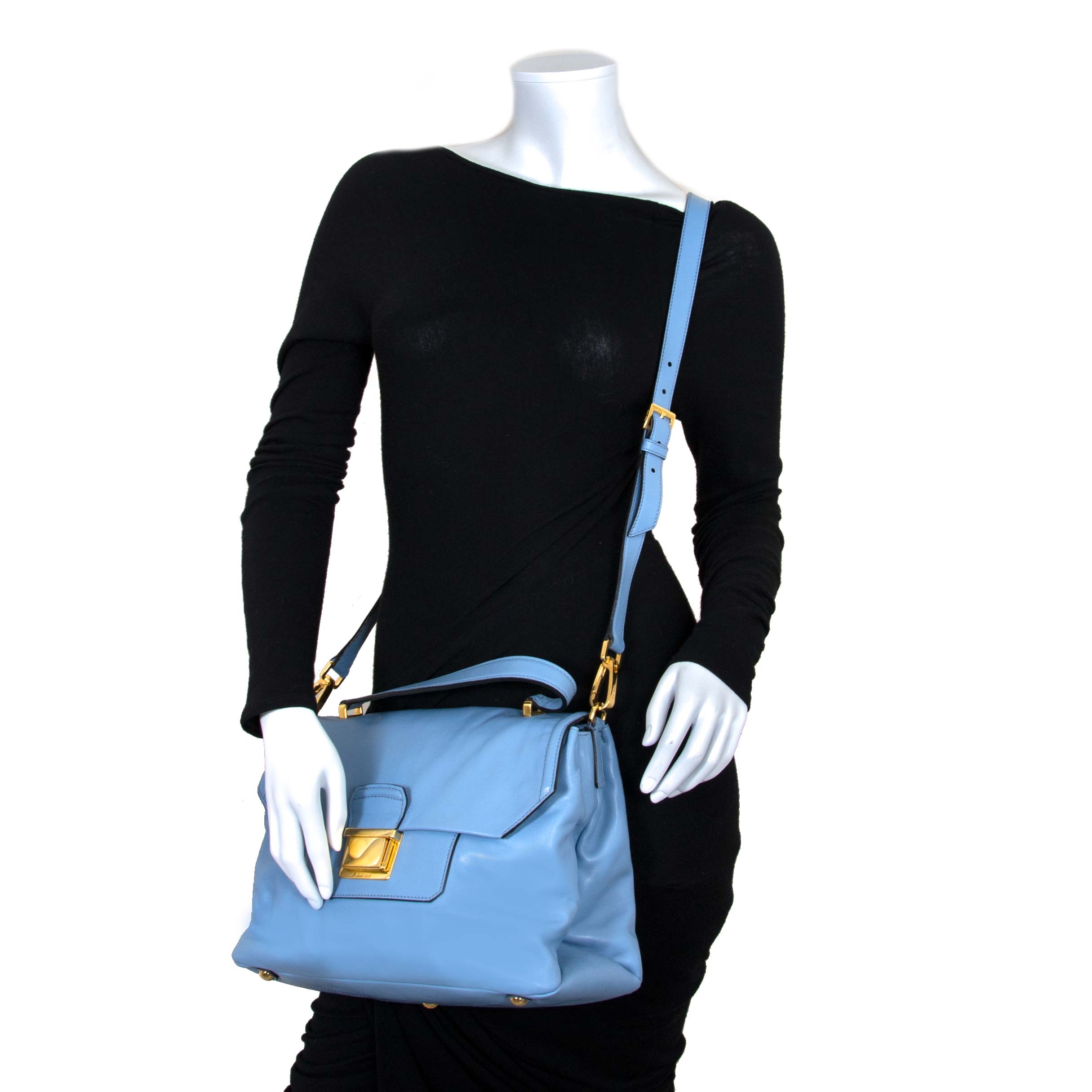 miu-miu-blue-bag-doll_1.jpg
