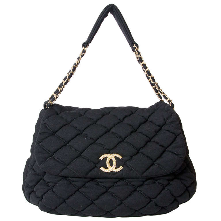 【CHANEL】Chanel Bubble Quilted Bag★シャネル【ランク:A】 Bonhams : CHANEL: BUBBLE QUILT FLAP BAG 2006-2008