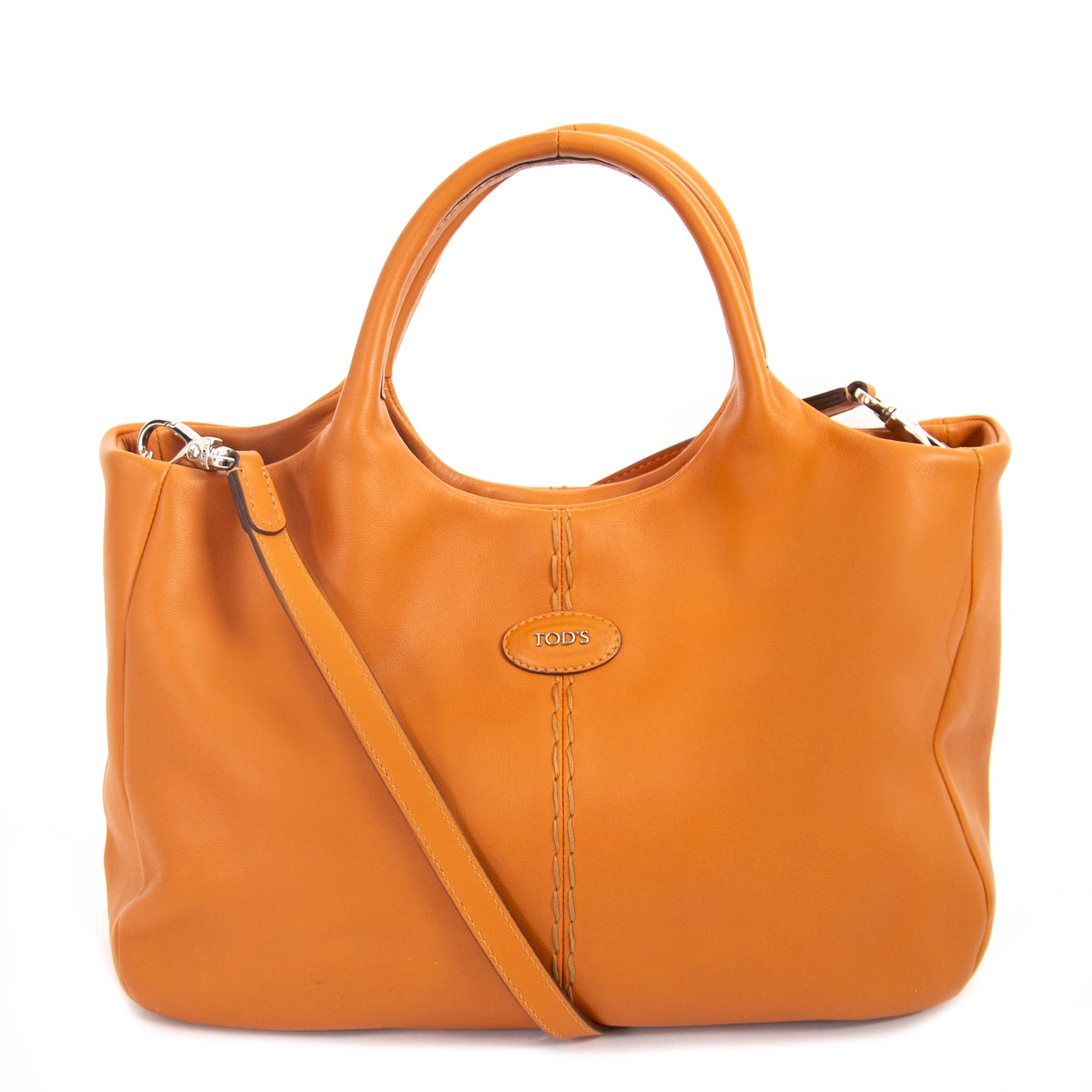Tod's Orange Leather Shoulder Bag ○ Labellov ○ Buy and Sell