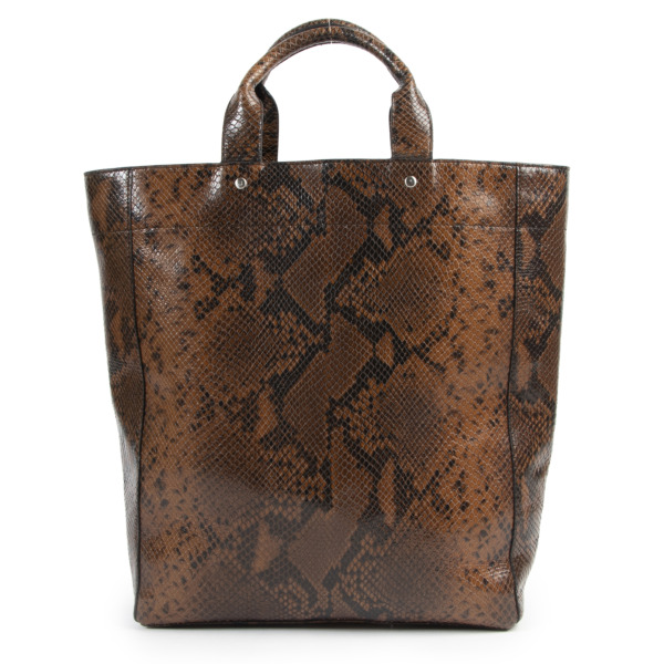 トートバッグ Dries Van Noten MATT PYTHON MEDIUM TOTE BAG Dries Van Noten Brown Python Tote Bag ○ Labellov ○ Buy and