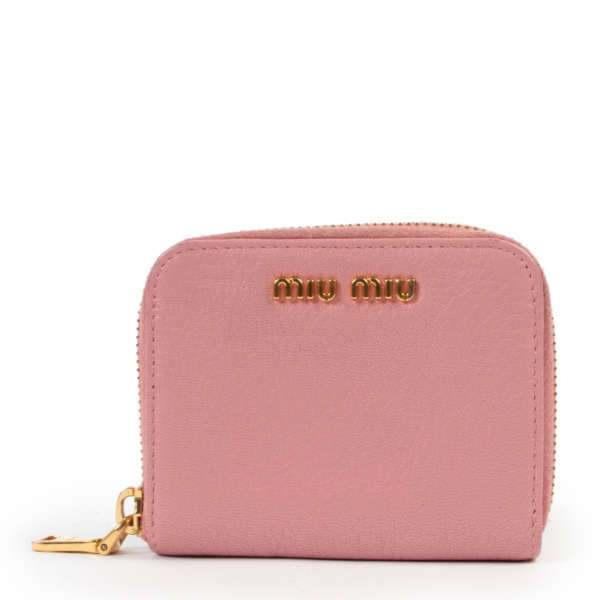Miu Miu // Pink Matelassé Wallet On Chain – VSP Consignment