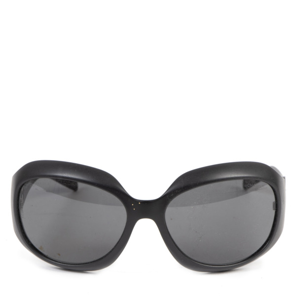 Chanel Black CC Logo Sunglasses Labellov Buy and Sell Authentic