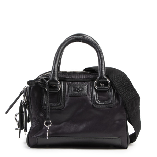 【送料&関税込】Dolce & Gabbana Mini Leather Bag Patent leather mini Sicily bag in Black for Girls
