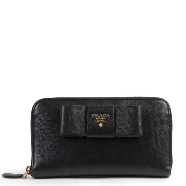 Prada saffiano bow wallet store