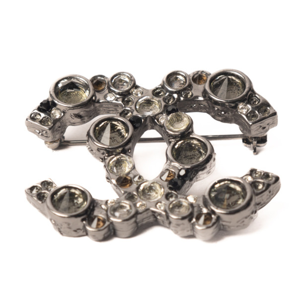 Chanel Black CC Brooch Labellov Buy and Sell Authentic Luxury