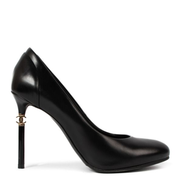 374_chanel_black_leather_heels