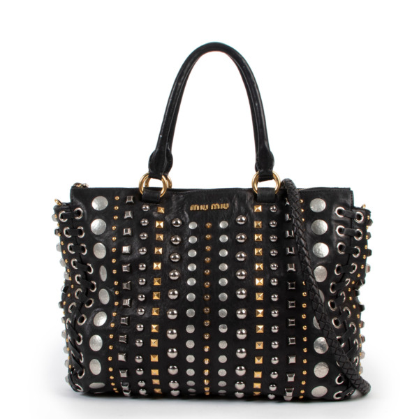 425_miumiu_black_leather_shoul