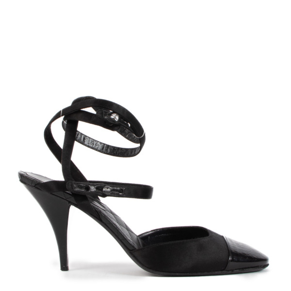 477_chanel_black_strap_heels-2.jpg