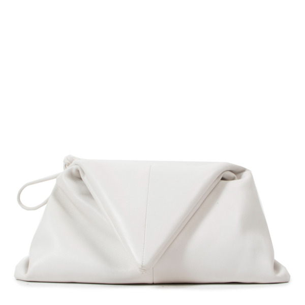 【送料関税込】Bottega Veneta - クラッチ レザー 白 Bottega Veneta White Pouch ○ Labellov ○ Buy and Sell